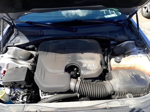 Photo 7 from auction – 2018 CHRYSLER 300 LIMITE with VIN 2C3CCAKG8JH250401
