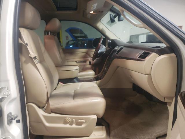 Photo 5 from auction – 2010 CADILLAC ESCALADE L with VIN 1GYUKBEF1AR269636