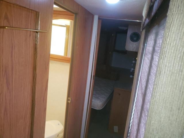 Photo 6 from auction – 2004 CHAL 5TH WHEEL with VIN 1FCNF53S130A06909