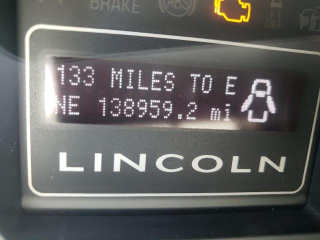 Photo 8 from auction – 2014 LINCOLN NAVIGATOR with VIN 5LMJJ2H58EEL00174