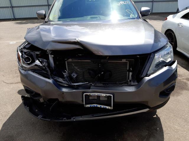 Photo 9 from auction – 2017 NISSAN PATHFINDER with VIN 5N1DR2MM2HC694633