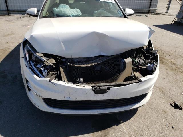 Photo 9 from auction – 2016 KIA OPTIMA LX with VIN 5XXGT4L34GG057281