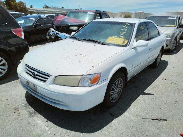 Photo 2 from auction – 2001 TOYOTA CAMRY CE with VIN JT2BF22K010298657
