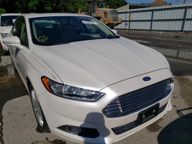 FORD FUSION 2013 with VIN 3FA6P0LUXDR336447 - Photo from auction