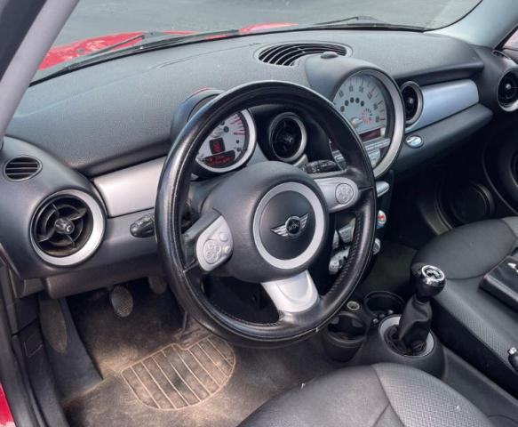 Photo 9 from auction – 2010 MINI COOPER with VIN WMWMF3C5XATU77346