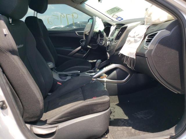 Photo 5 from auction – 2016 HYUNDAI VELOSTER with VIN KMHTC6ADXGU281506