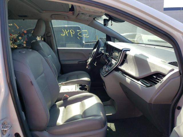 Photo 5 from auction – 2018 TOYOTA SIENNA XLE with VIN 5TDDZ3DCXJS195388