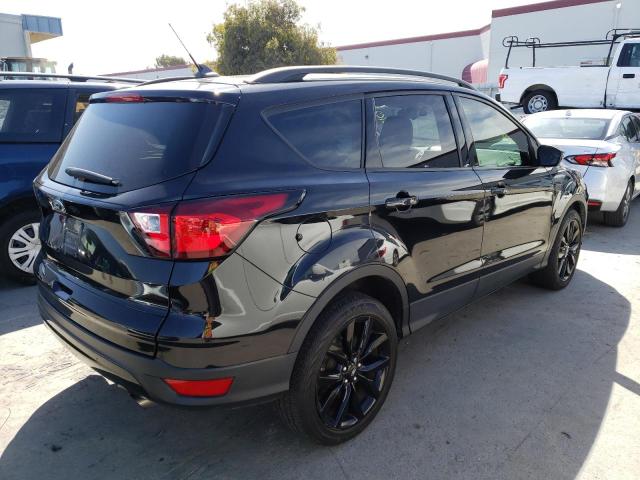 Photo 4 from auction – 2019 FORD ESCAPE SE with VIN 1FMCU9GDXKUC56099