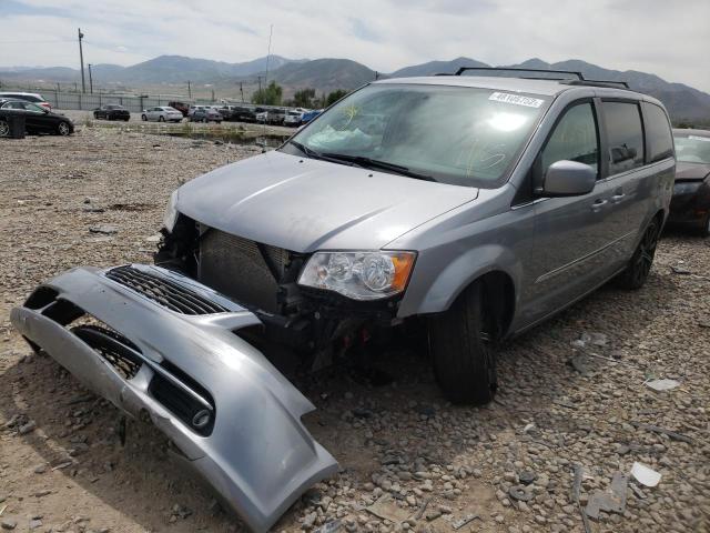 Photo 2 from auction – 2015 CHRYSLER TOWN & COU with VIN 2C4RC1BG5FR716163