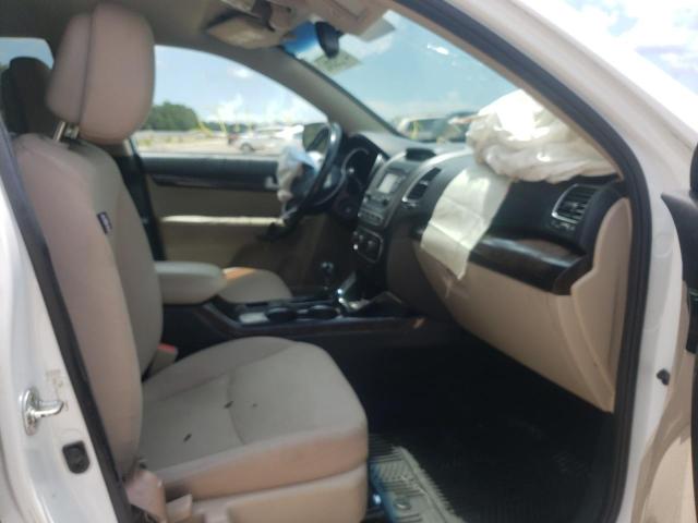 Photo 5 from auction – 2015 KIA SORENTO LX with VIN 5XYKT3A64FG597922