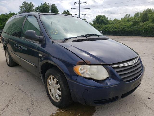 CHRYSLER TOWN & COU 2005 with VIN 2C4GP54L75R355871 - Photo from auction