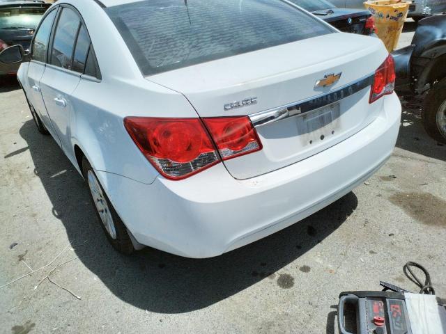 Photo 3 from auction – 2011 CHEVROLET CRUZE LS with VIN 1G1PC5SH7B7292111