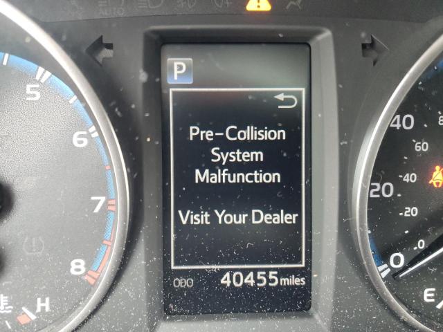 Photo 8 from auction – 2018 TOYOTA RAV4 LE with VIN 2T3ZFREV7JW437425