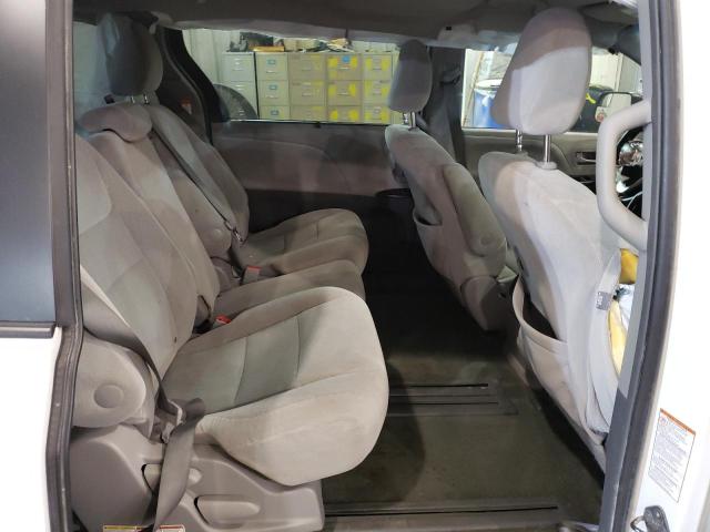 Photo 6 from auction – 2015 TOYOTA SIENNA LE with VIN 5TDKK3DC4FS654319