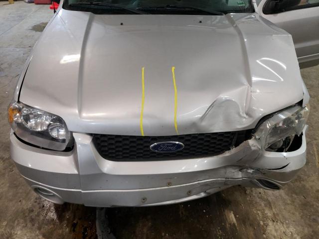 Photo 7 from auction – 2005 FORD ESCAPE LIM with VIN 1FMCU04135KB15851