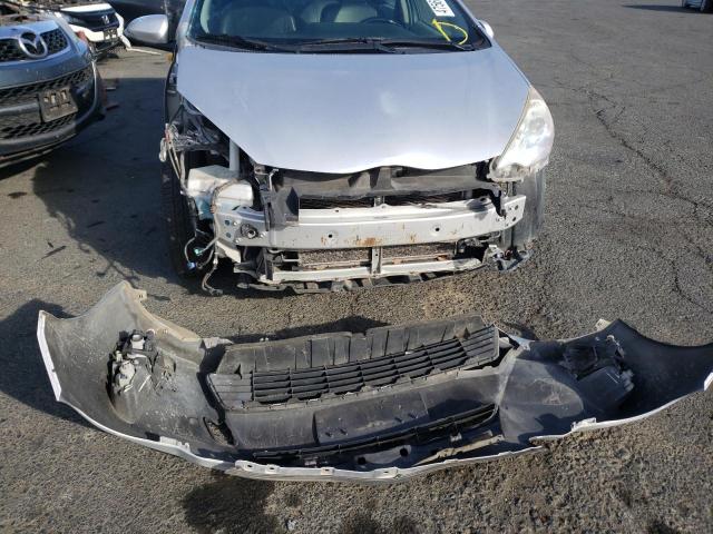 Photo 9 from auction – 2013 TOYOTA PRIUS C with VIN JTDKDTB38D1043765