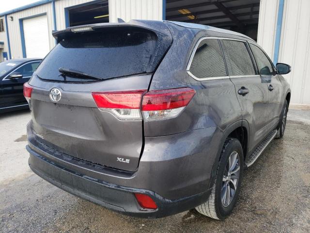 Photo 4 from auction – 2019 TOYOTA HIGHLANDER with VIN 5TDKZRFH1KS355016