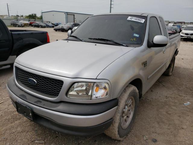 Photo 2 from auction – 2002 FORD F150 with VIN 1FTRX17W02NA87665