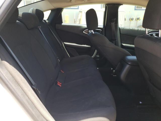 Photo 6 from auction – 2016 CHRYSLER 200 LIMITE with VIN 1C3CCCAB5GN133912