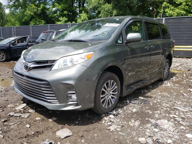 Photo 2 from auction – 2018 TOYOTA SIENNA XLE with VIN 5TDYZ3DC9JS906922