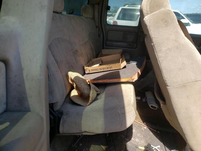 Photo 6 from auction – 2001 CHEVROLET SILVERADO with VIN 1GCGK29UX1Z150253
