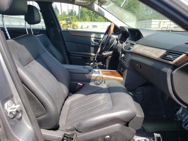 Photo 5 from auction – 2010 MERCEDES-BENZ E 550 with VIN WDDHF7CB4AA139699