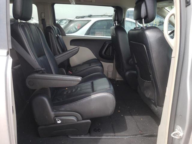 Photo 6 from auction – 2015 CHRYSLER TOWN & COU with VIN 2C4RC1BG5FR716163