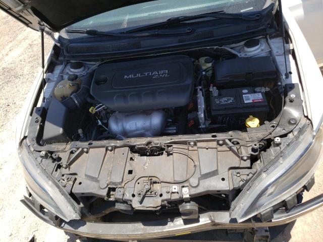 Photo 7 from auction – 2016 CHRYSLER 200 LIMITE with VIN 1C3CCCAB5GN133912
