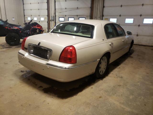 Photo 4 from auction – 2003 LINCOLN TOWN CAR C with VIN 1LNHM83W33Y622325
