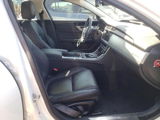Photo 5 from auction – 2016 JAGUAR XF PRESTIG with VIN SAJBK4BV3GCY11952