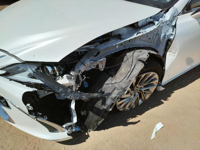 Photo 9 from auction – 2019 LEXUS ES 300H with VIN JTHB21B17K2035820