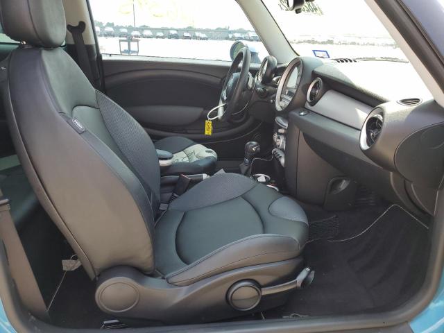 Photo 5 from auction – 2008 MINI COOPER with VIN WMWMF33518TT59700