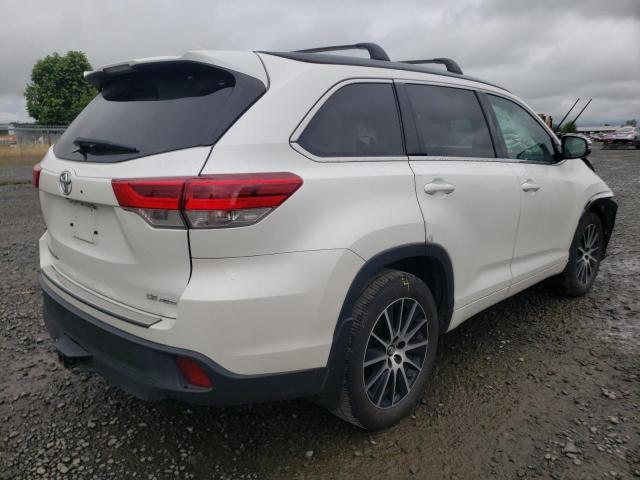 Photo 4 from auction – 2017 TOYOTA HIGHLANDER with VIN 5TDJZRFH4HS405976