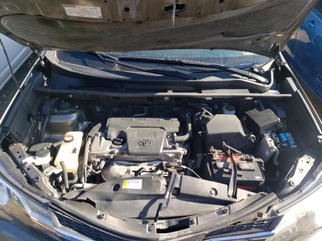Photo 7 from auction – 2015 TOYOTA RAV4 LE with VIN JTMBFREV6FD168050