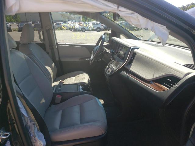 Photo 5 from auction – 2017 TOYOTA SIENNA XLE with VIN 5TDDZ3DC4HS183487