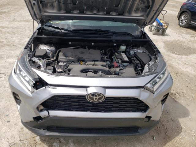 Photo 7 from auction – 2019 TOYOTA RAV4 XLE with VIN JTMW1RFV2KD013214