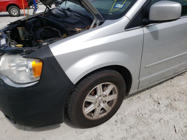 Photo 9 from auction – 2008 CHRYSLER TOWN & COU with VIN 2A8HR54P18R151405
