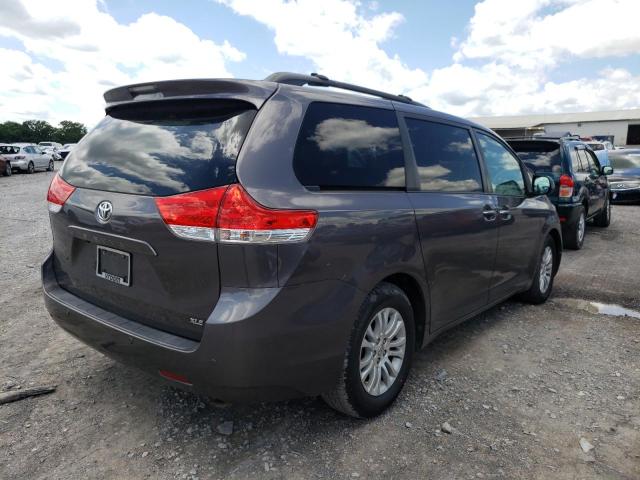 Photo 4 from auction – 2012 TOYOTA SIENNA XLE with VIN 5TDYK3DCXCS226048