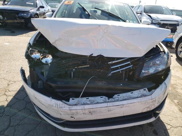 Photo 9 from auction – 2012 VOLKSWAGEN PASSAT SEL with VIN 1VWCM7A37CC011578