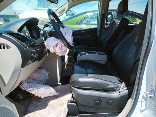 Photo 5 from auction – 2014 CHRYSLER TOWN & COU with VIN 2C4RC1BG7ER325501