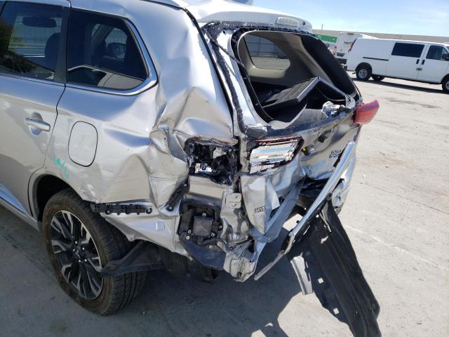 Photo 9 from auction – 2018 MITSUBISHI OUTLANDER with VIN JA4J24A58JZ043623