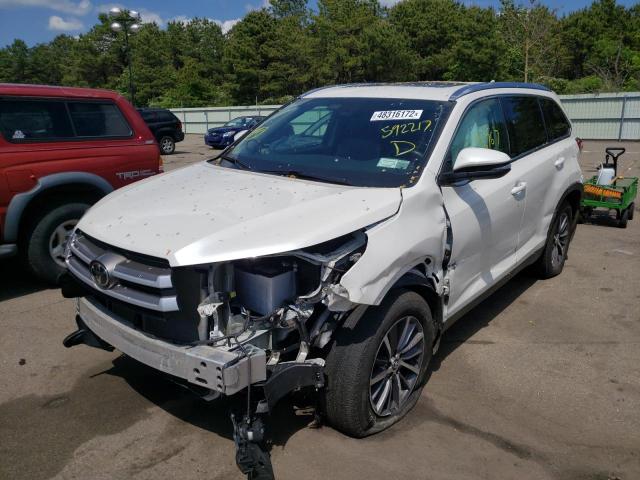 Photo 2 from auction – 2019 TOYOTA HIGHLANDER with VIN 5TDJZRFH7KS592217