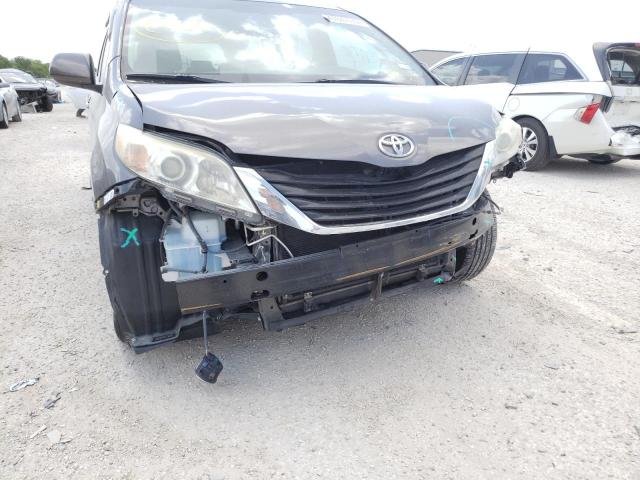 Photo 9 from auction – 2013 TOYOTA SIENNA XLE with VIN 5TDYK3DC3DS333427