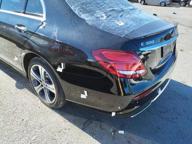 Photo 9 from auction – 2018 MERCEDES-BENZ E 300 with VIN WDDZF4JB1JA410692