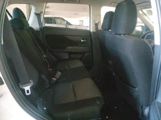 Photo 6 from auction – 2014 MITSUBISHI OUTLANDER with VIN JA4AD3A30EZ015775
