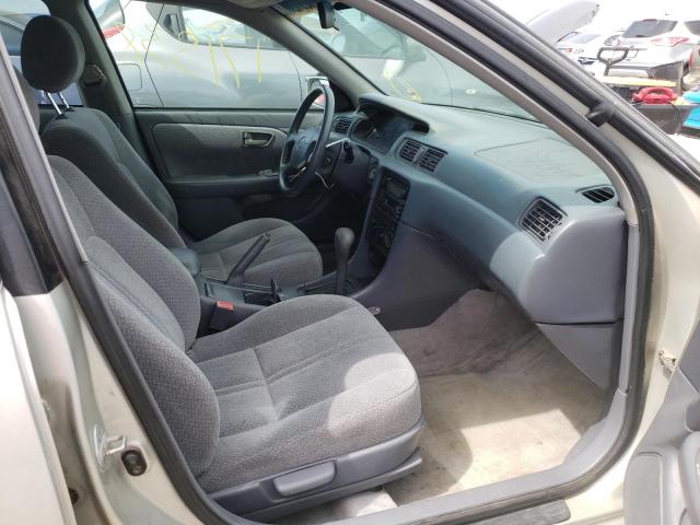 Photo 5 from auction – 2000 TOYOTA CAMRY with VIN 4T1BG22K9YU651125
