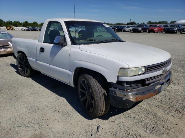 CHEVROLET SILVERADO 2000 with VIN 1GCEC14V2YZ272954 - Photo from auction