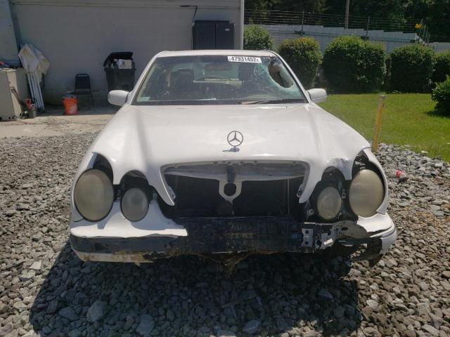 Photo 9 from auction – 2000 MERCEDES-BENZ E 320 with VIN WDBJF65J8YB060159