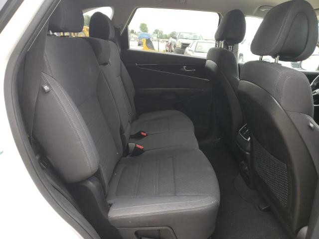 Photo 6 from auction – 2016 KIA SORENTO LX with VIN 5XYPG4A38GG045802