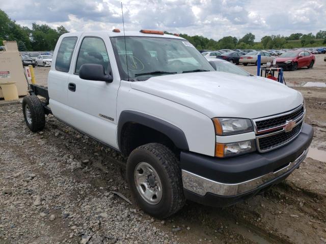 CHEVROLET SILVERADO 2006 with VIN 1GCHK29U76E186436 - Photo from auction